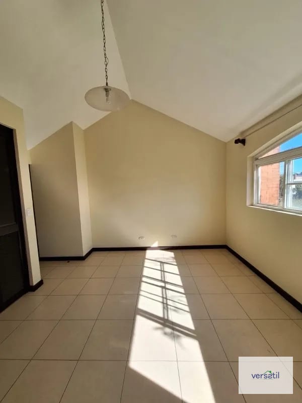 Vendo casa en Los MANANTIALES — Casa en Venta en Los Manantiales, Carretera a El Salvador, Guatemala, Ciudad — foto 3 de 16