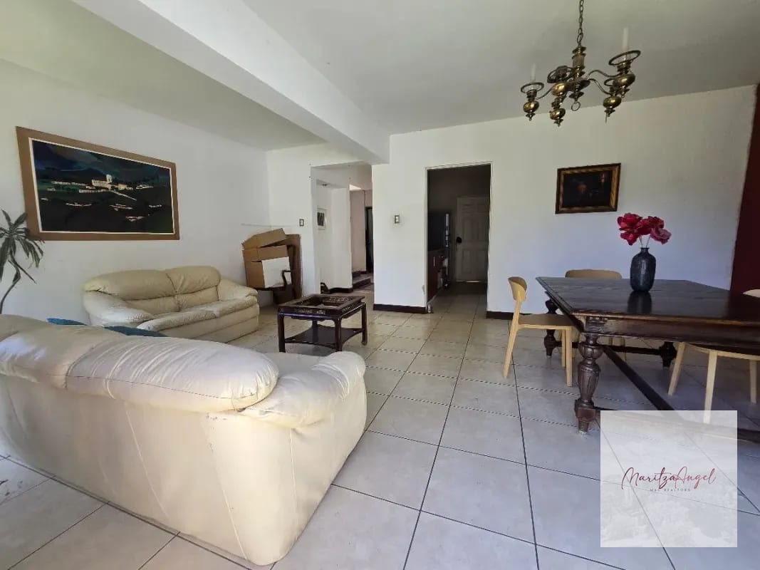 VENTA DE CASA EN RESIDENCIALES SAN ANTONIO KM18 CARRETERA A EL SALVADOR — Casa en Venta en San Antonio, Carretera a El Salvador, Guatemala, Ciudad — foto 5 de 11