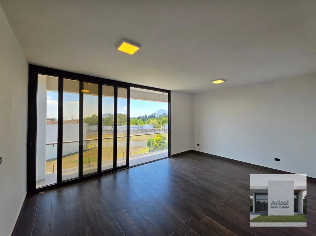 DIAMANTES DE GADIEL Venta Casa en Condominio, 2 Niveles y 4 Dormitorios en Villa Canales Carr a Santa Elena Barillas — Casa en Venta en Santa Elena Barillas, Guatemala, Ciudad — foto 5 de 14