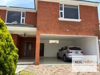 Hermosa casa grande en Residencial Los Diamantes — Casa en Venta en Los Diamantes, Carretera a El Salvador, Guatemala, Ciudad — miniatura 1 de 17