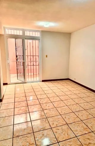 Zona 7 de Villa Nueva • Casa en Venta • Colinas de Monte María Sur — Casa en Venta en Villa Nueva, Guatemala, Ciudad — miniatura 5 de 11