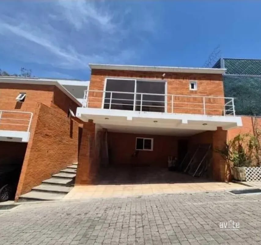Casa dentro de Condominio, cerca de Cayala y URL Q3,500,000 más impuestos — Casa en Venta en Zona 16, Guatemala, Ciudad — foto 2 de 13