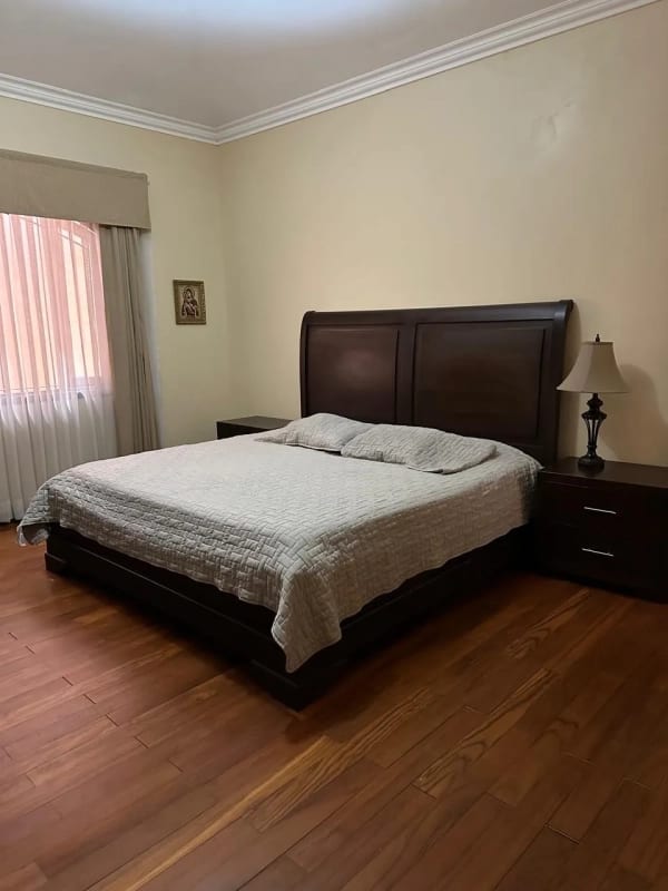 Amplia casa en venta en zona 7, Mixco con jardín grande ideal para construir! — Casa en Venta en Zona 7 Mixco, Guatemala, Ciudad — foto 5 de 10