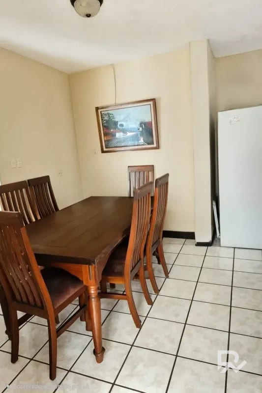 Vendo casa de 2 niveles en Colonia Lourdes zona 16 para Remodelar — Casa en Venta en Zona 16, Guatemala, Ciudad — foto 5 de 7