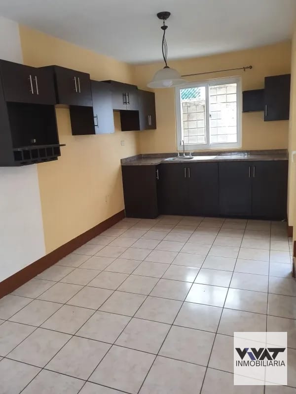 Casa en renta en Condominio Villas Calá,  zona 10 de Santa Catarina Pinula — Casa en Alquiler en Villas Cala, Santa Catarina Pinula, Guatemala, Ciudad — foto 7 de 17