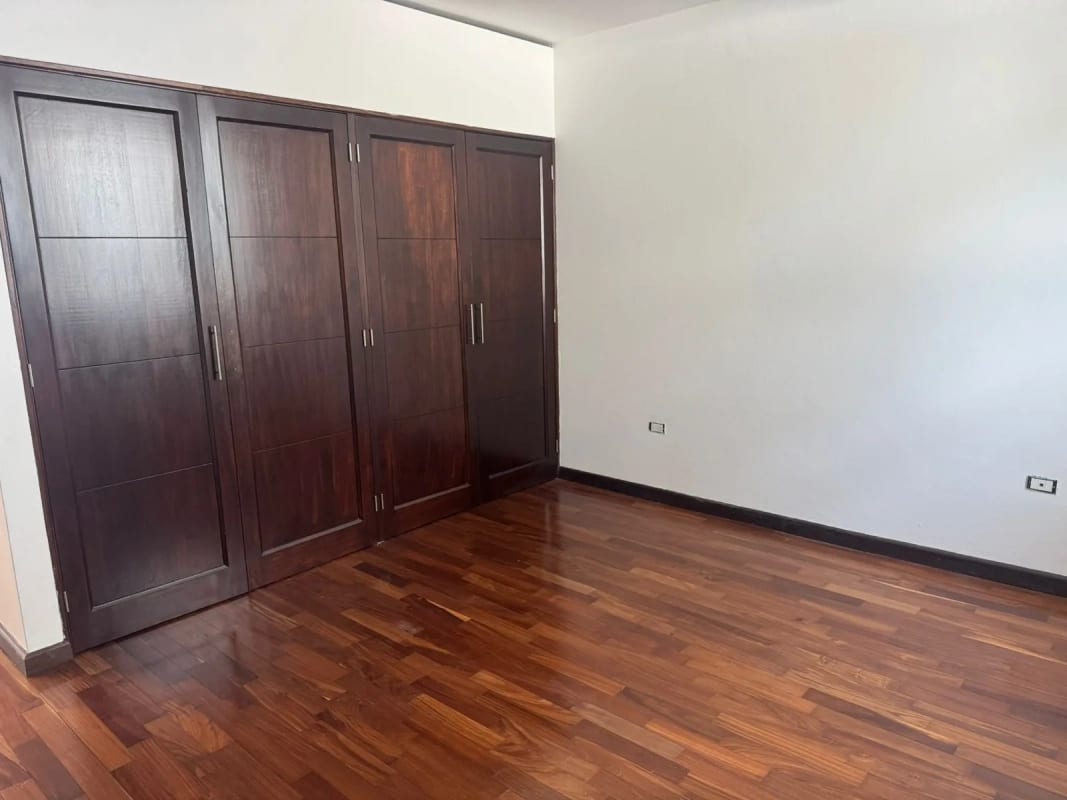 Exclusiva CASA en ALQUILER en El Socorro CAES, Km 12.7! — Casa en Alquiler en El Socorro, Carretera a El Salvador, Guatemala, Ciudad — foto 4 de 13
