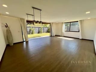 Casa en renta o venta en Residencias Concepción — Casa en Venta en Carretera a El Salvador, Guatemala, Ciudad — miniatura 10 de 12
