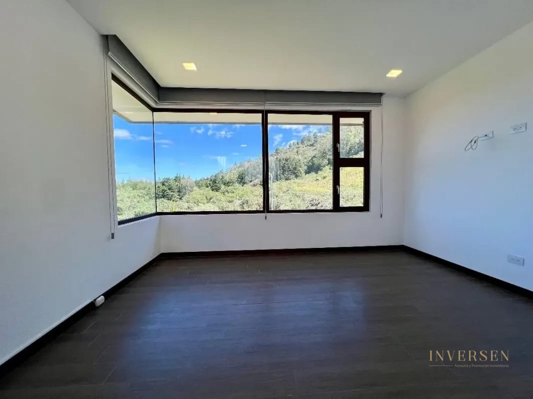 Casa en renta o venta en Residencias Concepción — Casa en Venta en Carretera a El Salvador, Guatemala, Ciudad — foto 5 de 12
