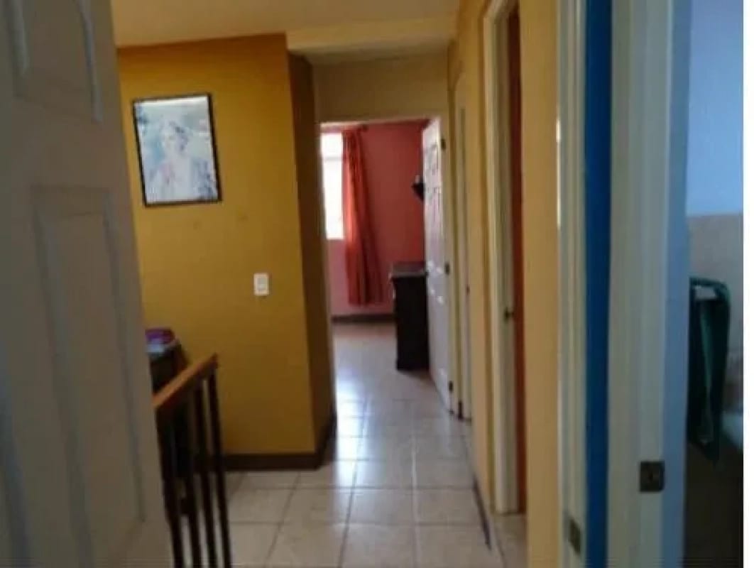 SE VENDE CASA EN RESIDENCIAL LOS OLIVOS, ZONA 18 — Casa en Venta en Zona 18, Guatemala, Ciudad — foto 8 de 11