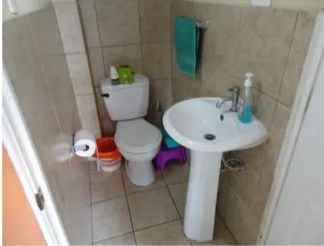 SE VENDE CASA EN RESIDENCIAL LOS OLIVOS, ZONA 18 — Casa en Venta en Zona 18, Guatemala, Ciudad — foto 2 de 11