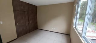 Casa en venta en Carretera a el salvador — Casa en Venta en Carretera a El Salvador, Guatemala, Ciudad — miniatura 2 de 17