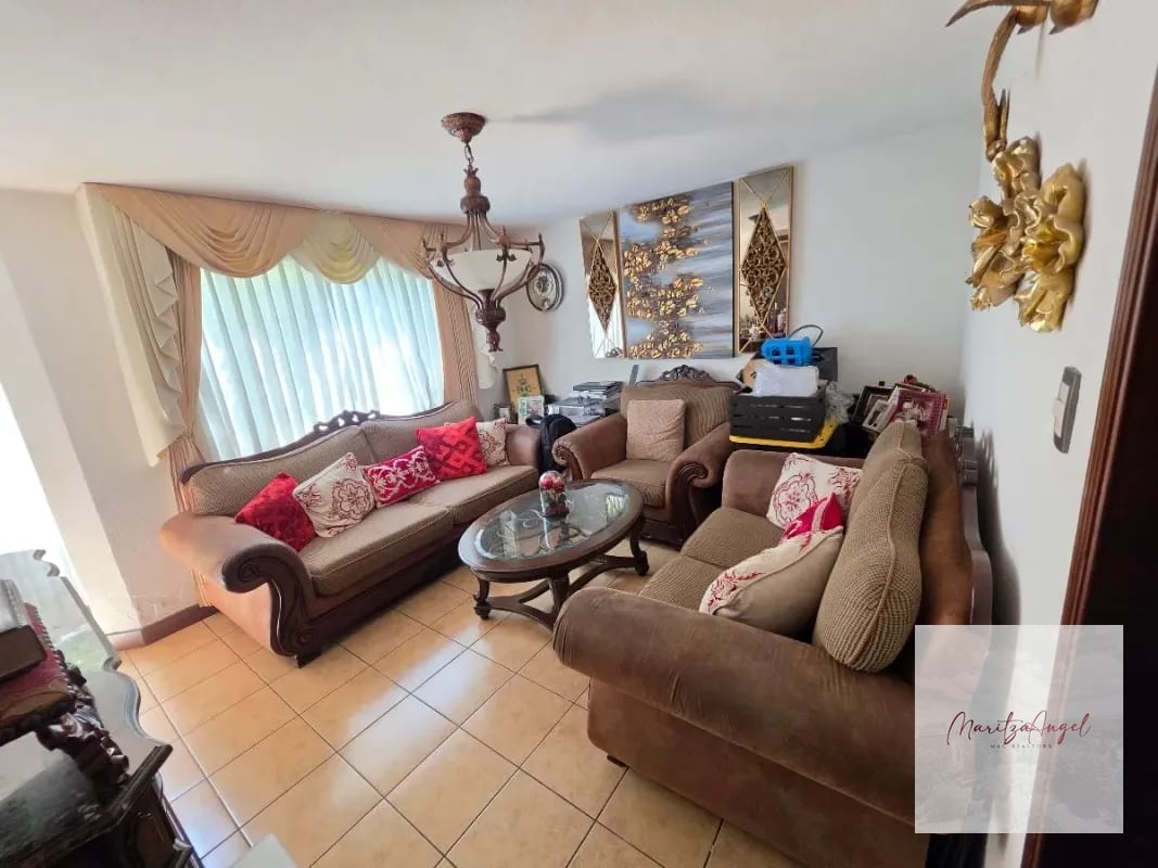 CASA EN VENTA EN SAN CRISTOBAL  ZN 8 MIXCO. SAN MARINO — Casa en Venta en Zona 8 Mixco, Guatemala, Ciudad — foto 1 de 13