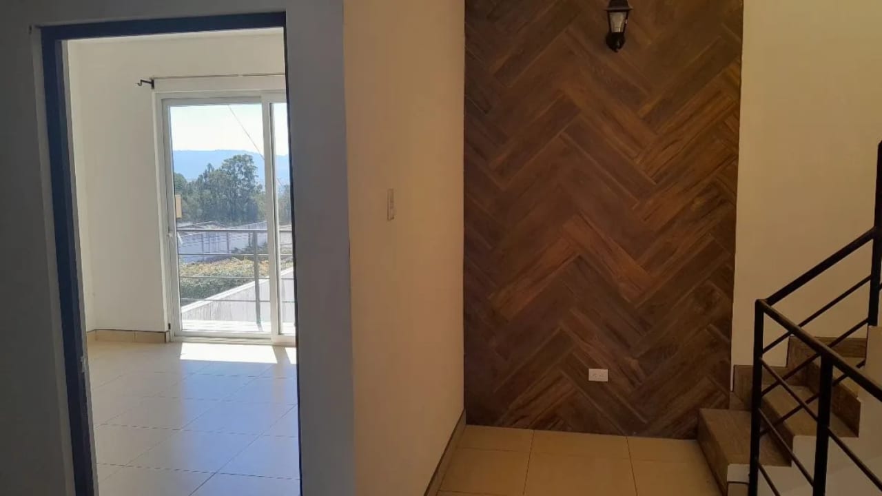 CASA EN VENTA EN CONDOMINIO BALCONES 4, ZONA 8 DE MIXCO — Casa en Venta en Zona 8 Mixco, Guatemala, Ciudad — foto 8 de 17