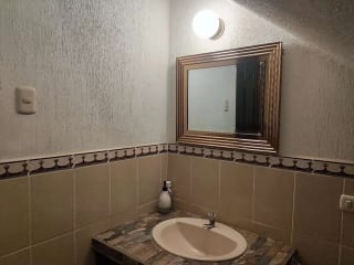 Se vende casa en Las Orquídeas Sector A-1, Ciudad San Cristóbal — Casa en Venta en Zona 8 Mixco, Guatemala, Ciudad — miniatura 12 de 16