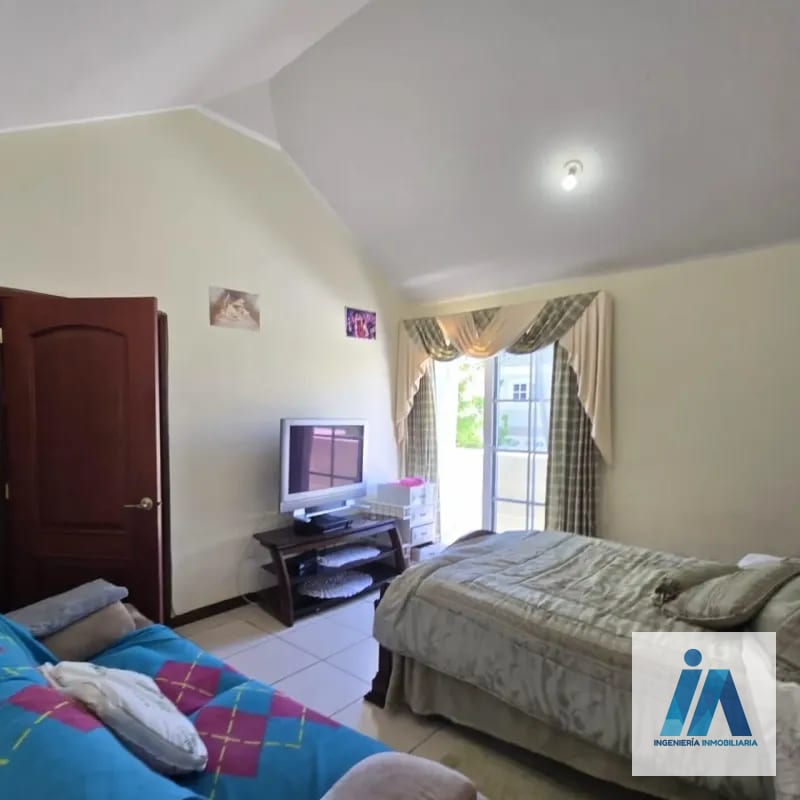 CASA EN ALQUILER📍 Condominio Villas de Entreverdes, Km. 19 Fraijanes — Casa en Alquiler en Fraijanes, Carretera a El Salvador, Guatemala, Ciudad — foto 6 de 17