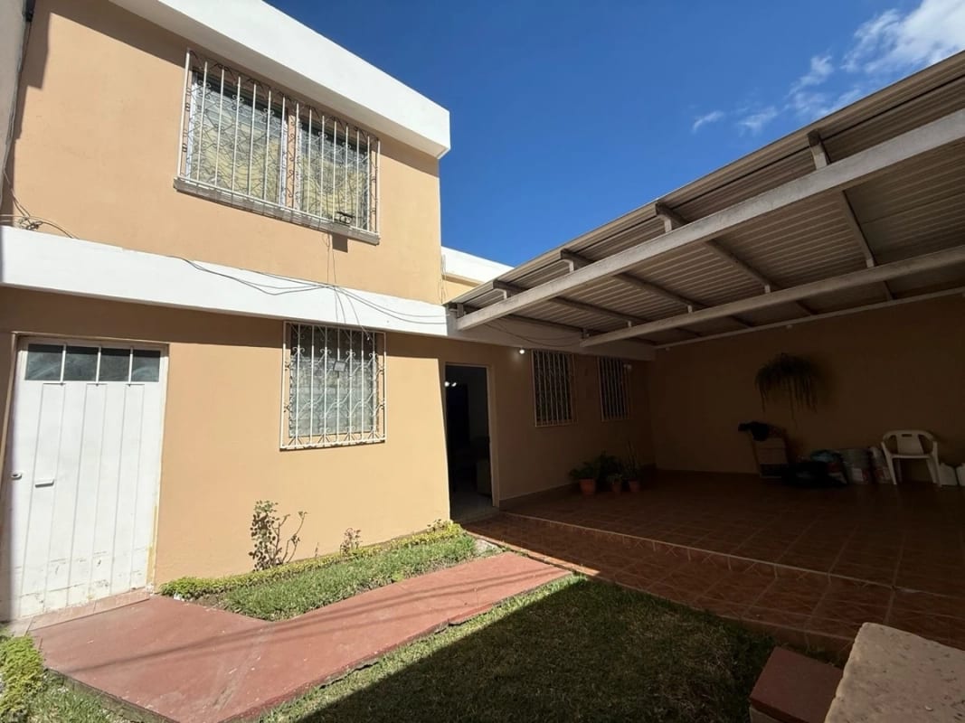 Valle del Sol /Casa en venta dentro de colonia con seguridad — Casa en Venta en Zona 4 Mixco, Guatemala, Ciudad — foto 1 de 17