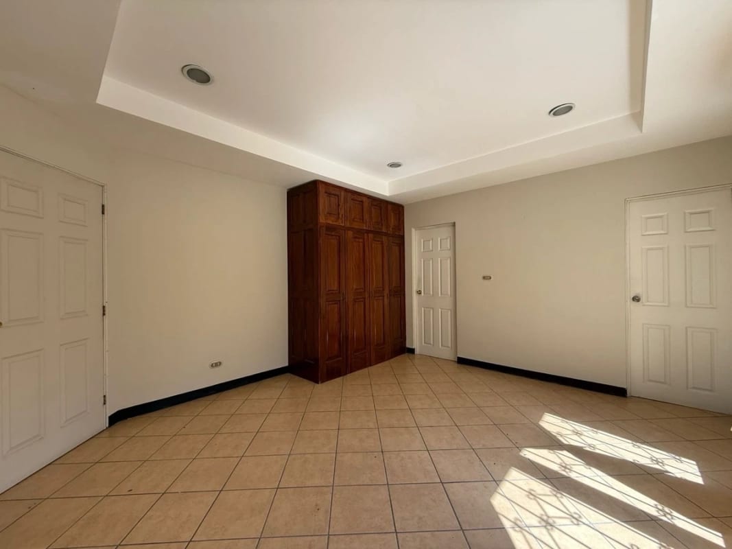 Valle del Sol /Casa en venta dentro de colonia con seguridad — Casa en Venta en Zona 4 Mixco, Guatemala, Ciudad — foto 5 de 17
