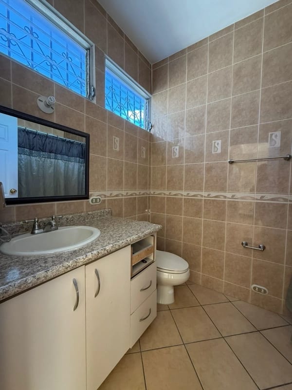Valle del Sol /Casa en venta dentro de colonia con seguridad — Casa en Venta en Zona 4 Mixco, Guatemala, Ciudad — foto 4 de 17
