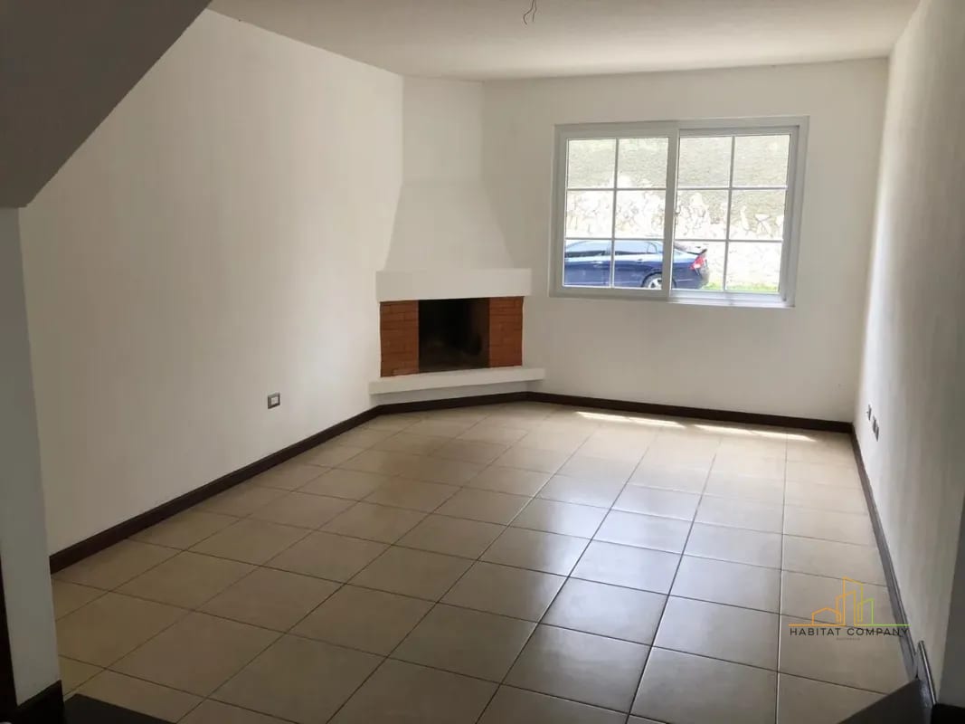 Casa en Renta en Villas de Santa Mónica Km 16.5 CAES Fraijanes – 3 Habitaciones, Jardín y Chimenea (Garita y Seguridad) — Casa en Alquiler en Fraijanes, Carretera a El Salvador, Guatemala, Ciudad — foto 9 de 9