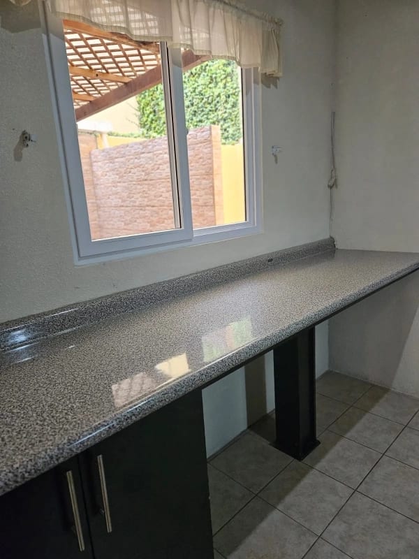 VENDO CASA EN BOSQUES DE ARRAZOLA CAES — Casa en Venta en Bosques de Arrazola, Carretera a El Salvador, Guatemala, Ciudad — foto 8 de 17