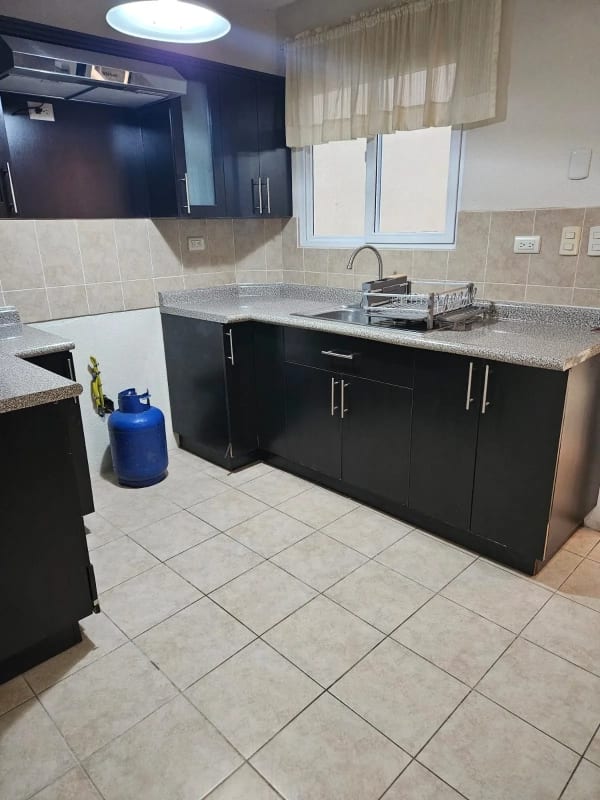 VENDO CASA EN BOSQUES DE ARRAZOLA CAES — Casa en Venta en Bosques de Arrazola, Carretera a El Salvador, Guatemala, Ciudad — foto 6 de 17