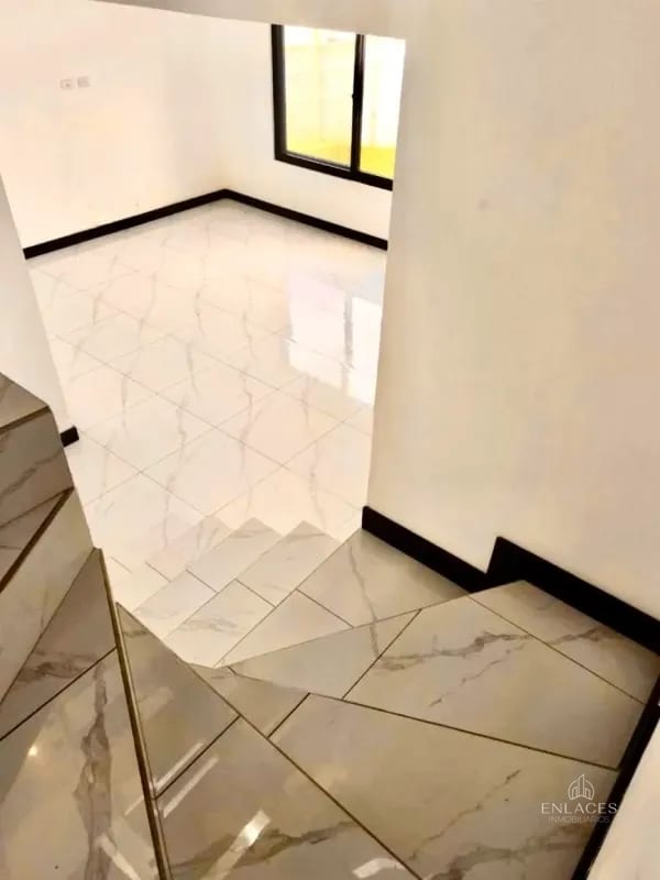 Km 20.5 CAES • Casa en Venta • Residencial Lo de Valdez — Casa en Venta en lo de Valdez, Carretera a El Salvador, Guatemala, Ciudad — foto 4 de 13
