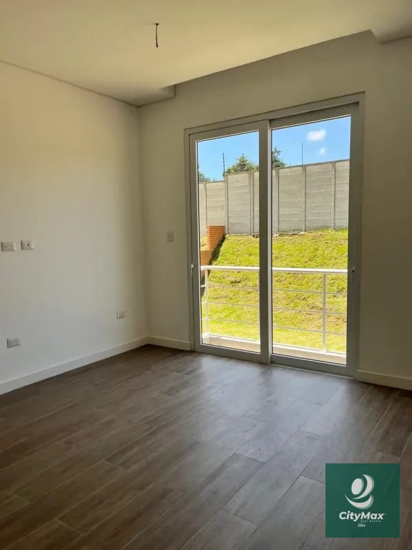 CASA EN VENTA - CONDOMINIO BUENAFUENTE SCP. — Casa en Venta en Santa Catarina Pinula, Guatemala, Ciudad — foto 3 de 17