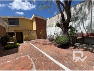 Oportunidad única para desarrollo en Zona 12 – Sector La Colina 21 X 41.60 (BODEGA) — Casa en Venta en Zona 12, Guatemala, Ciudad — miniatura 2 de 8
