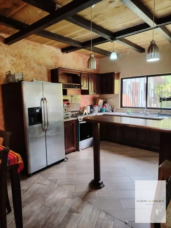 Casa amueblada en renta I Tipo Cabaña I San Lorenzo El Cubo, Ciudad Vieja — Casa en Alquiler en Ciudad Vieja, Sacatepéquez — foto 4 de 8