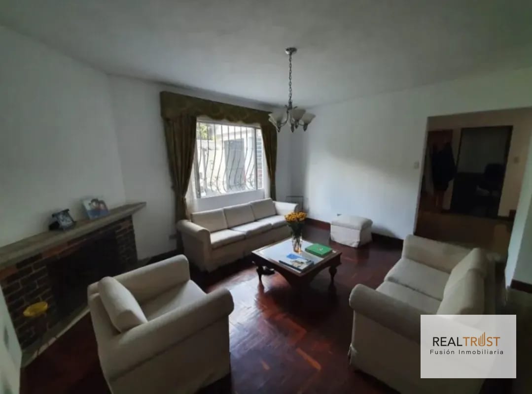 EN VENTA CASA FUERA DE GARITA ZONA 14 LA VILLA - 3 HABITACIONES — Casa en Venta en La Villa, Zona 14, Guatemala, Ciudad — foto 4 de 10