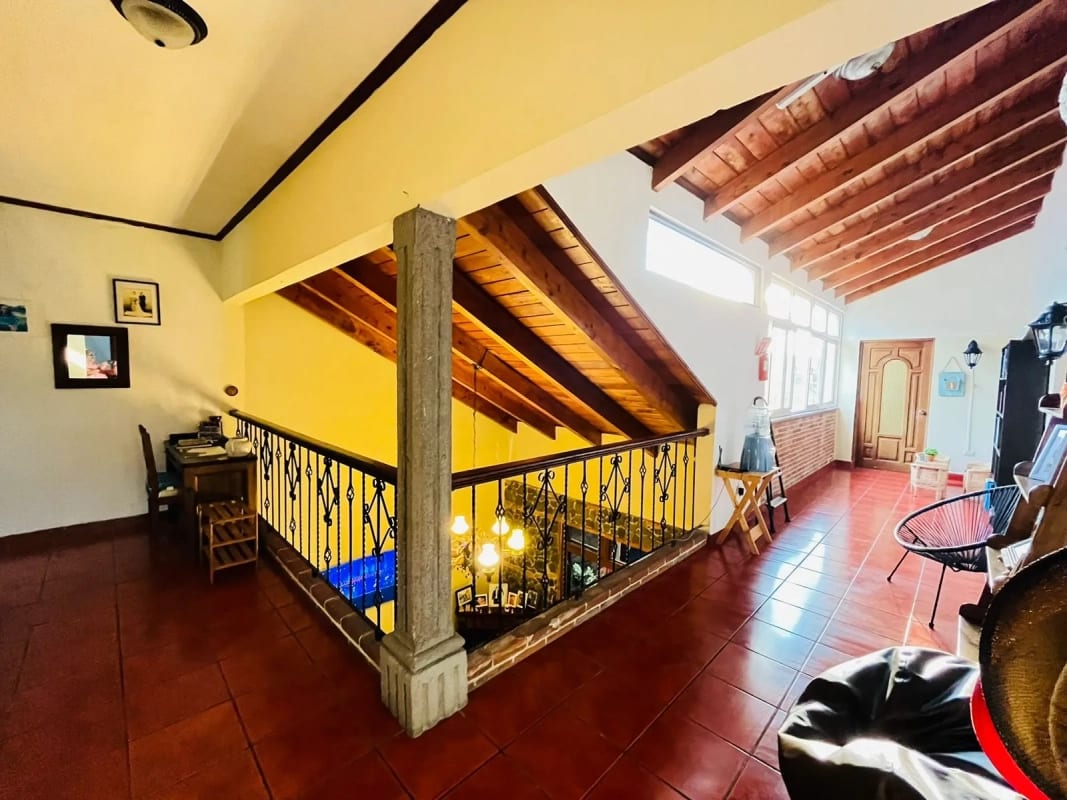 Amplia Casa con 5 Dormitorios Fuera de Garita en Zona 10 — Casa en Venta en Zona 10, Guatemala, Ciudad — foto 2 de 6