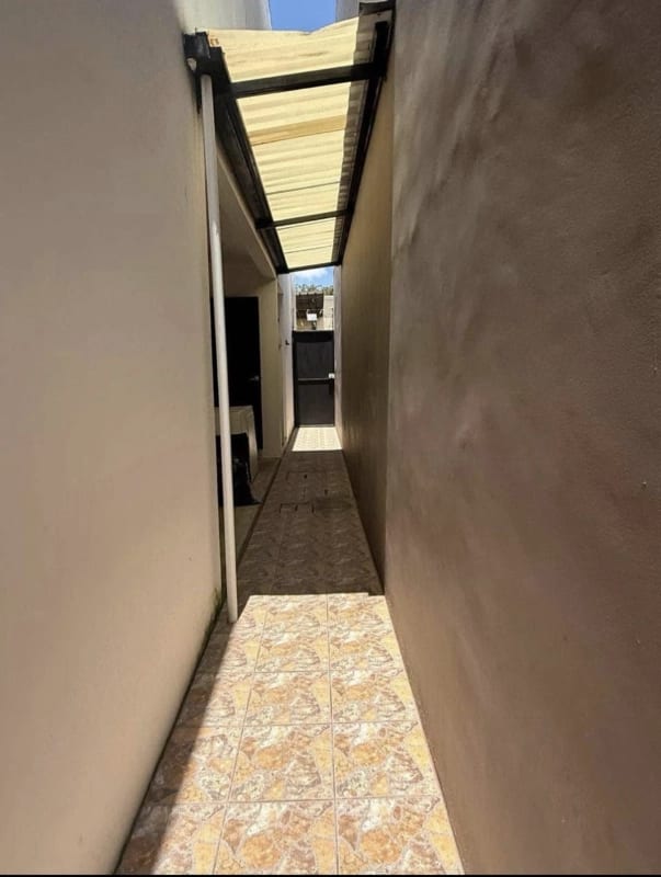 CASA EN VENTA CONDOMINIO SANTA FE A UN COSTADO DE LA ACADEMIA EUROPEA SAN CRISTOBAL โ Casa en Venta en Zona 8 Mixco, Guatemala, Ciudad โ foto 5 de 10