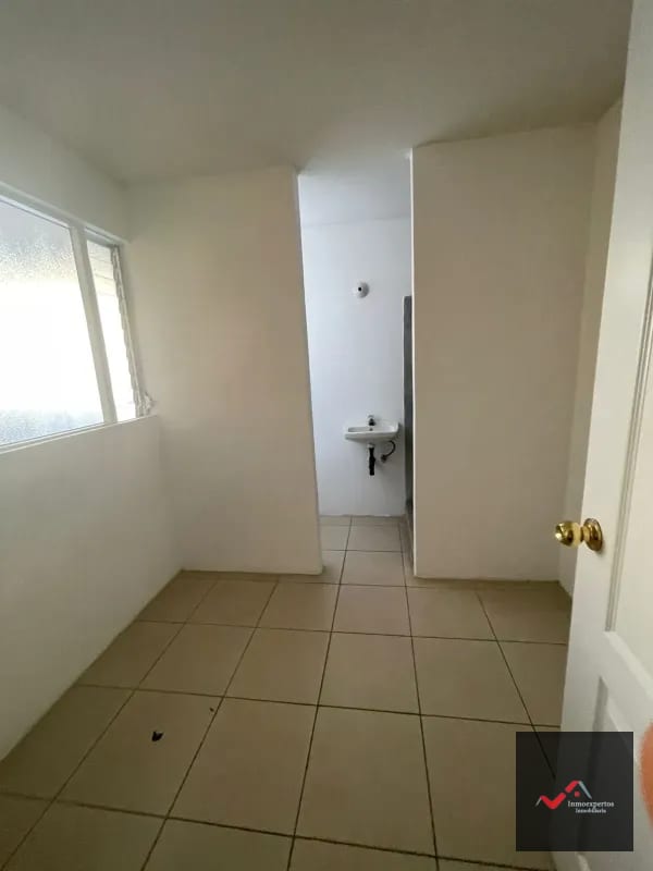 CASA EN VENTA SAN CRISTOBAL, ZONA 8 DE MIXCO — Casa en Venta en Zona 8 Mixco, Guatemala, Ciudad — foto 10 de 17