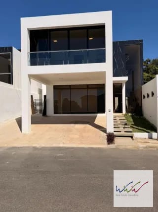 Casa en venta en condominio privado, carretera a Santa Elena Barillas — Casa en Venta en Zona 10, Guatemala, Ciudad — miniatura 1 de 2