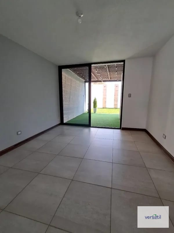 Hermosa casa en Venta LOS Manantiales — Casa en Venta en km 16-20, Carretera a El Salvador, Guatemala, Ciudad — foto 10 de 15