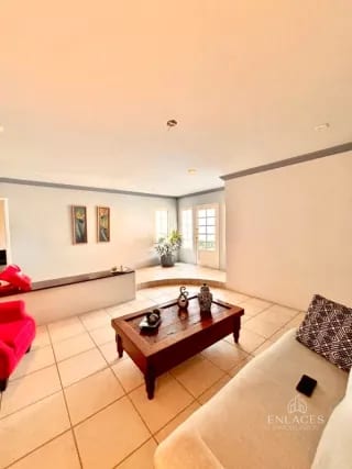 Zona 8 de Mixco • Casa en Venta • Condominio Orquídeas, San Cristóbal — Casa en Venta en Zona 8 Mixco, Guatemala, Ciudad — miniatura 3 de 12