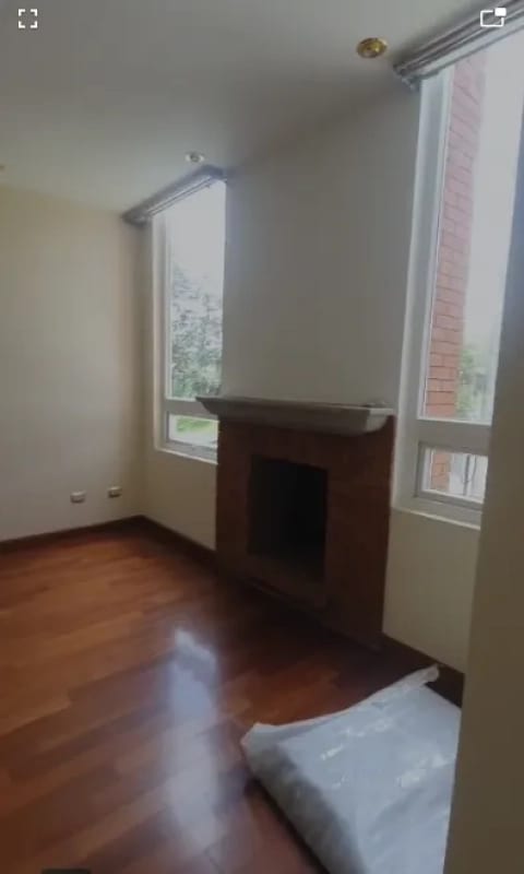 CASA EN VENTA EN JARDINES DE SAN ISIDRO ZONA 16 — Casa en Venta en Jardines de San Isidro, Zona 16, Guatemala, Ciudad — foto 7 de 17