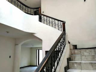 AMPLIA CASA EN VENTA SECTOR B3 FRENTE A PLAZA SAN CRISTOBAL ZONA 8 DE MIXCO — Casa en Venta en Zona 8 Mixco, Guatemala, Ciudad — miniatura 9 de 11