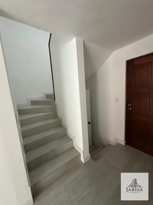 Casa Remodelada en Venta Zona 10 — Casa en Venta en Zona 10, Guatemala, Ciudad — foto 5 de 10