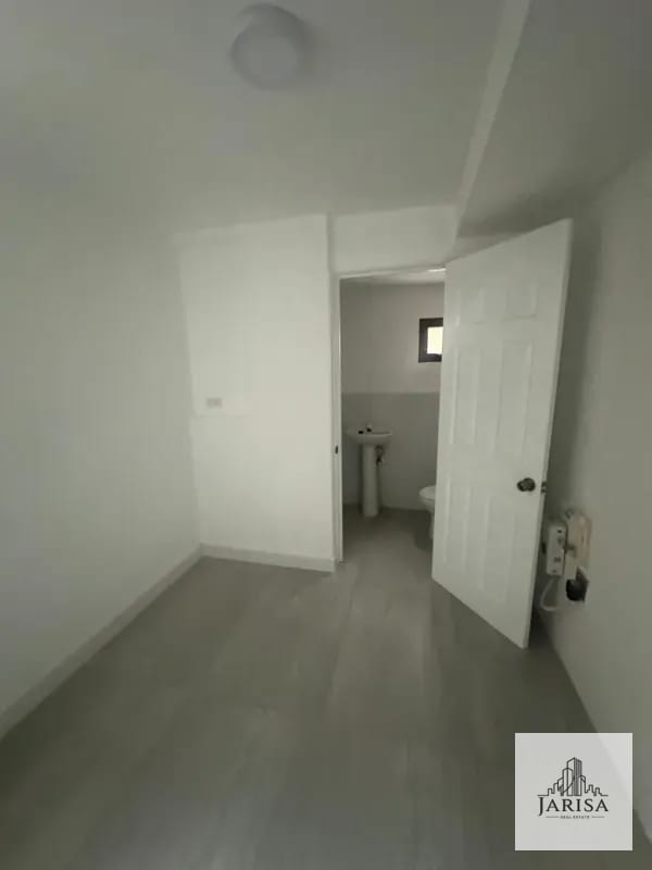 Casa Remodelada en Venta Zona 10 — Casa en Venta en Zona 10, Guatemala, Ciudad — foto 2 de 10
