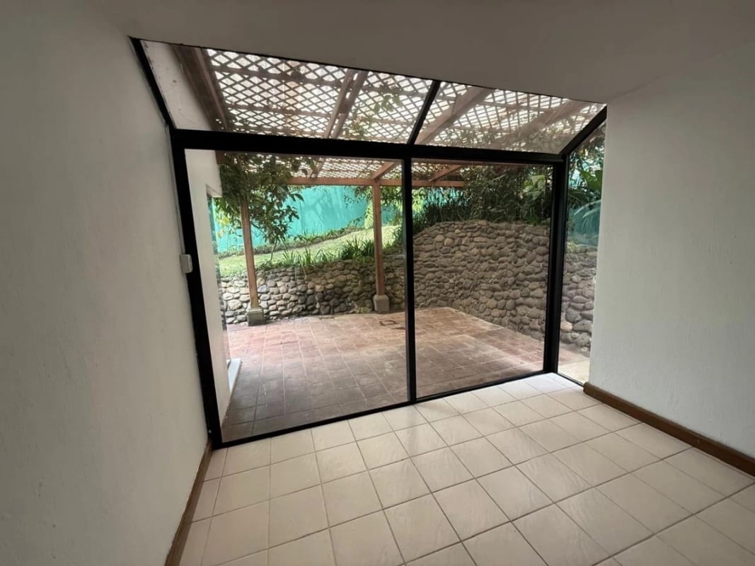 Preciosa casa en venta en Condominio la Encantada, km 12 Carretera El Salvador. — Casa en Venta en Carretera a El Salvador, Guatemala, Ciudad — foto 16 de 17