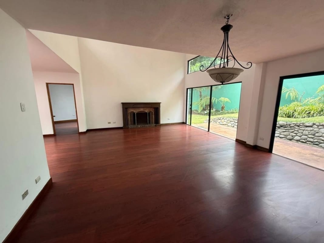 Preciosa casa en venta en Condominio la Encantada, km 12 Carretera El Salvador. — Casa en Venta en Carretera a El Salvador, Guatemala, Ciudad — foto 12 de 17
