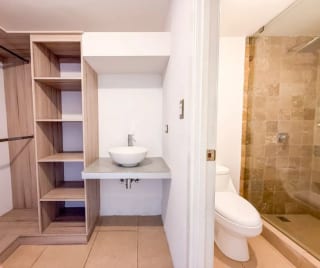 CASA EN VENTA ó RENTA EXPLANADA CAYALA Z.16 GUATEMALA — Casa en Venta en Explanada Cayalá, Zona 16, Guatemala, Ciudad — miniatura 6 de 17