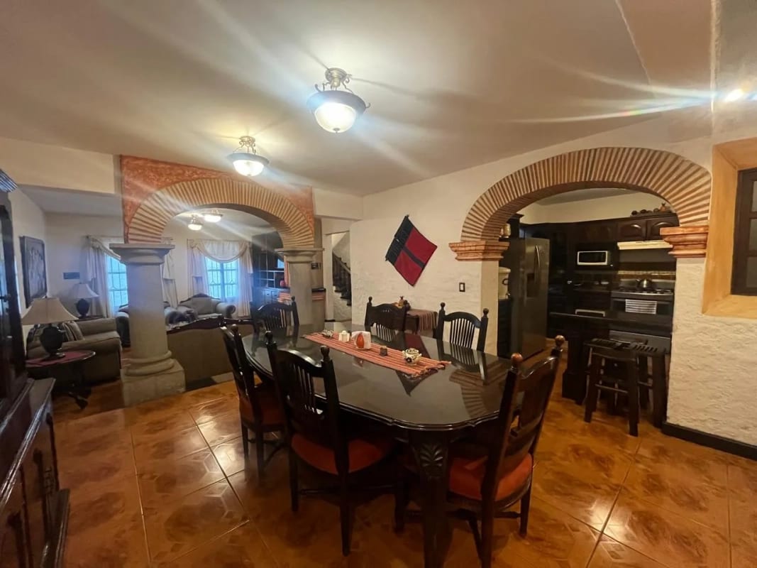 CASA EN VENTA EN EL CASCO DE ANTIGUA — Casa en Venta en Antigua, Sacatepéquez — foto 1 de 5