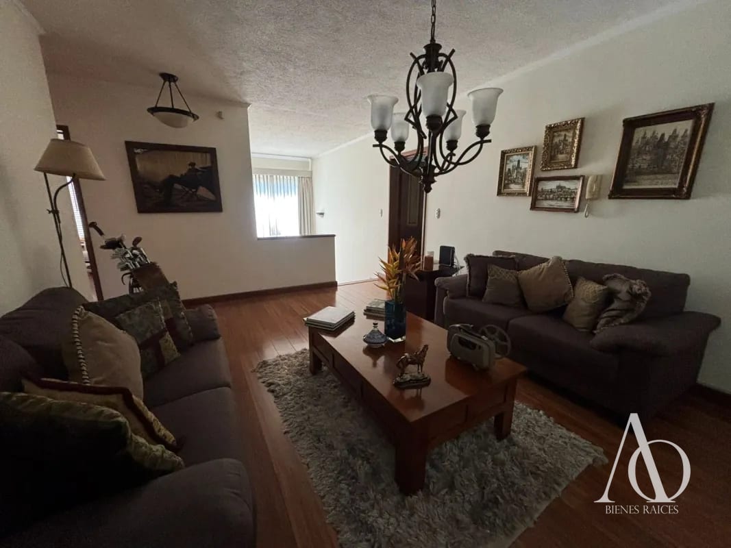 Casa en Venta Colinas de Castel, Km. 20.5 Fraijanes / EN DIRECTO mf — Casa en Venta en Colinas de Castel, Carretera a El Salvador, Guatemala, Ciudad — foto 8 de 16