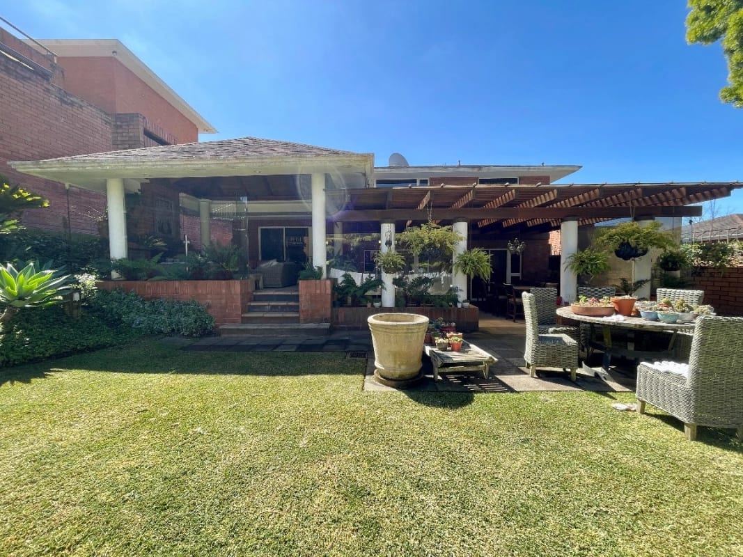 CASA RENTA CONDOMINIO LAS LUCES KM 13.5 , 700 MTS2, 4 DORMITORIOS $3,700 + IVA + MANT — Casa en Alquiler en Las Luces, Carretera a El Salvador, Guatemala, Ciudad — foto 1 de 6