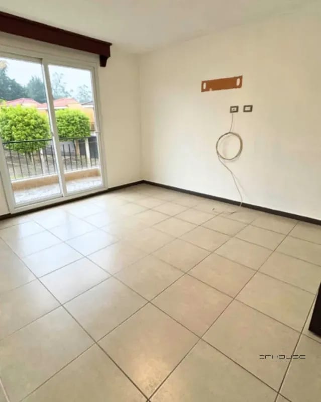 CASA EN VENTA CAES KM 19 -CUMBRES DE LA ARBOLEDA- (copia) — Casa en Venta en Cumbres de La Arboleda, Carretera a El Salvador, Guatemala, Ciudad — foto 7 de 13