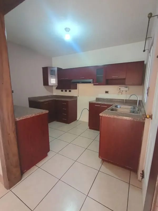 Casa en venta en Hacienda Real zona 16🏠✨ — Casa en Venta en Zona 16, Guatemala, Ciudad — foto 13 de 16
