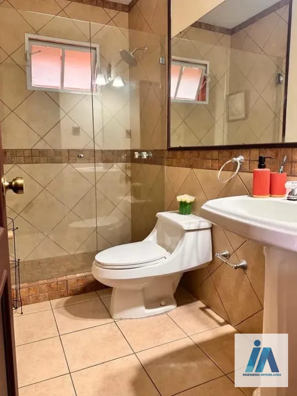 CASA EN ALQUILER📍 Altos de San Lázaro, Zona 15 — Casa en Alquiler en Zona 15, Guatemala, Ciudad — foto 2 de 9