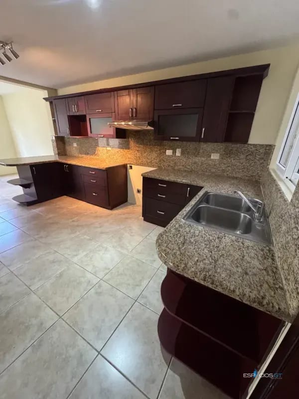 ✨CASA EN VENTA – KM. 21 CARRETERA A FRAIJANES, VILLAS DE ENTREVERDES, CES. — Casa en Venta en Fraijanes, Carretera a El Salvador, Guatemala, Ciudad — foto 10 de 12